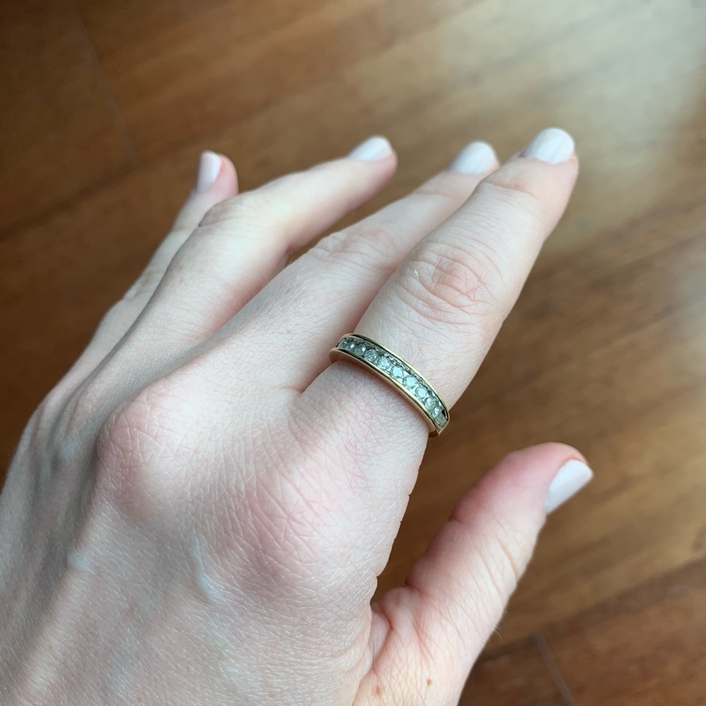 10k Yellow gold diamond band size 7